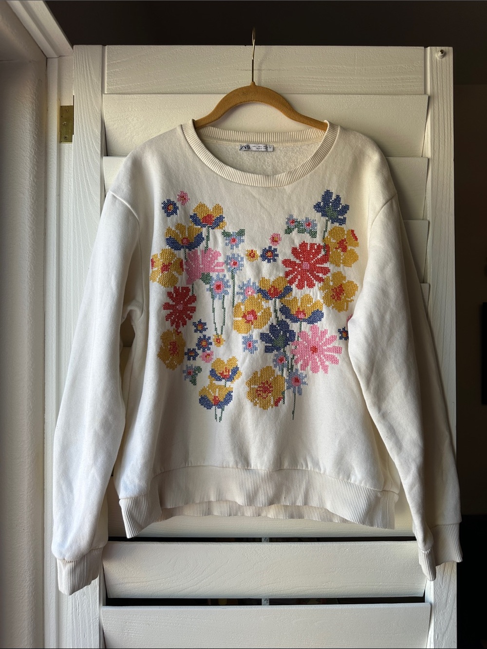 Zara Cross Stitch Floral Pullover Crew Sweater Large